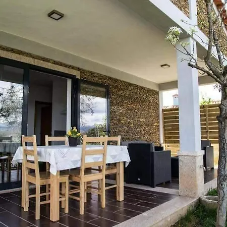 Casas Do Paco - بيت ضيافة 4*