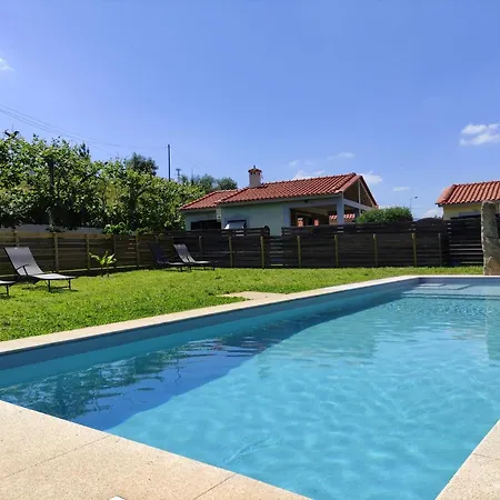 ゲストハウス Casas Do Paco - カベセイラス・デ・バスト